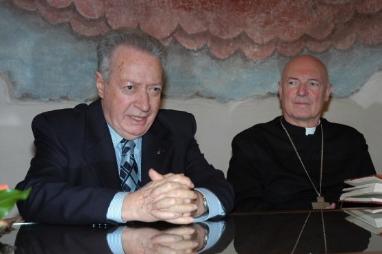  Siro Brondoni con il vescovo di Pavia Giovanni Giudici