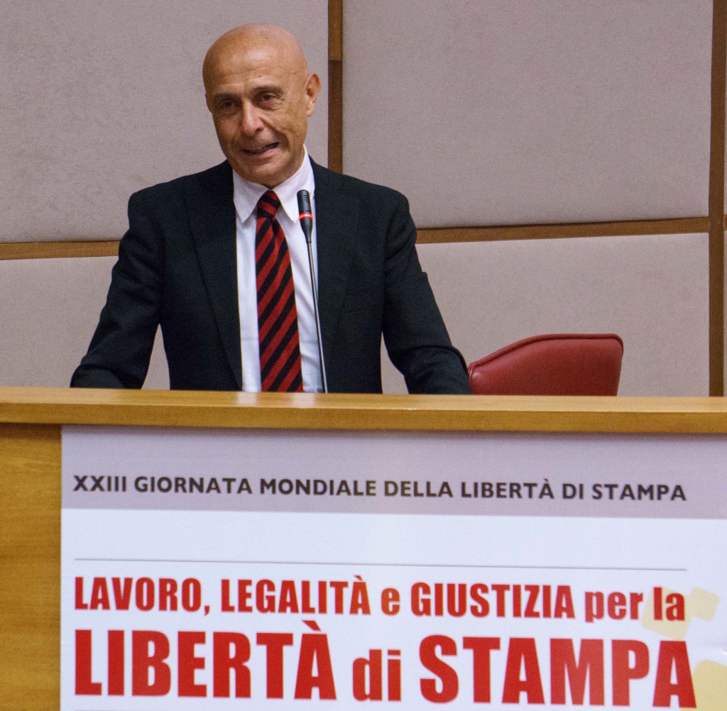 Il Sottosegretario Marco Minniti ieri alla Giornata mondiale della libertà di stampa a Reggio Calabria (Foto Giornalistitalia)